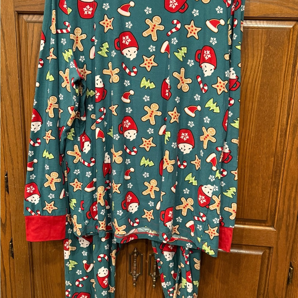 Holiday #Famjams Pajamas XL Set Top Pants Green Santa Candy Canes